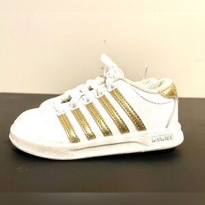 K-Swiss Classic VN Infant Baby Shoes Sneaker - White/Gold Size 6‎ EUC